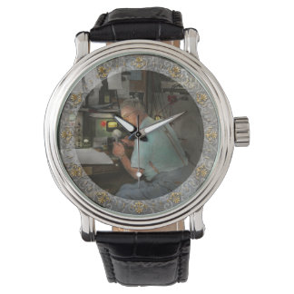 Reloj De Pulsera Estadounidense - Radio - El experto en conspiracio