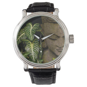 Reloj De Pulsera Estatua en un jardín Información de ubicación: Mam