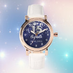 Reloj De Pulsera Estrellas de plata azul marino Quinceanera<br><div class="desc">Regalo de Quinceañera. Un color de fondo azul marino con estrellas falsas de plata. El color azul es desigual. Añadir un nombre,  fecha.</div>