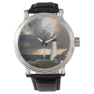 Reloj De Pulsera Faro en una tormenta