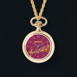 Reloj De Pulsera Faux gold music anota números de nombres rojos vio<br><div class="desc">Sencillo y elegante para un amante de la música o un músico! Moda color rojo violeta,  burdeos,  con notas de música en oro falsas. Plantilla para su nombre,  letras de oro. Números de reloj dorados.</div>