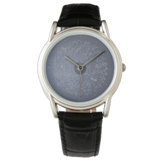 Reloj De Pulsera fondo grisáceo y adornos de alambre de plata