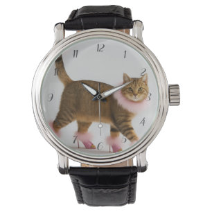 Reloj De Pulsera Gato con estilo en tacones rosas y glamour esponjo