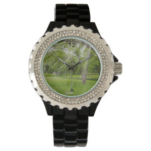 Reloj De Pulsera Girando A La Luz Del Sol