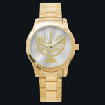 Reloj De Pulsera Golden Menorah<br><div class="desc">Unisex reloj de pulsera de oro de tamaño excesivo con la imagen de una menorah dorada sobre una plata brillante. Vea botón cuadrado coincidente, encanto cuadrado, gran cadena de teclas metalizado cuadradas premium y collar cuadrado. Vea toda la colección Hanukkah Wrist Watch bajo la categoría ACCESORIOS en la sección VACACIONES....</div>