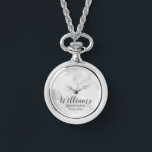 Reloj De Pulsera Groomsman personalizado con guión moderno<br><div class="desc">Regalos Groomsman personalizados con el nombre personalizado del groomsman en estilo de letra gris moderno con el título y la fecha boda en el estilo de letra sans serif moderno sobre fondo de mármol blanco. También perfecto para el mejor hombre, padre de la novia, dama de honor, madre de la...</div>
