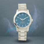 Reloj De Pulsera Guión del nombre del monograma dorado blanco azul<br><div class="desc">Elegante Monograma dorado con guión de nombre. Fácilmente personalizado como regalo para la familia y amigos.</div>