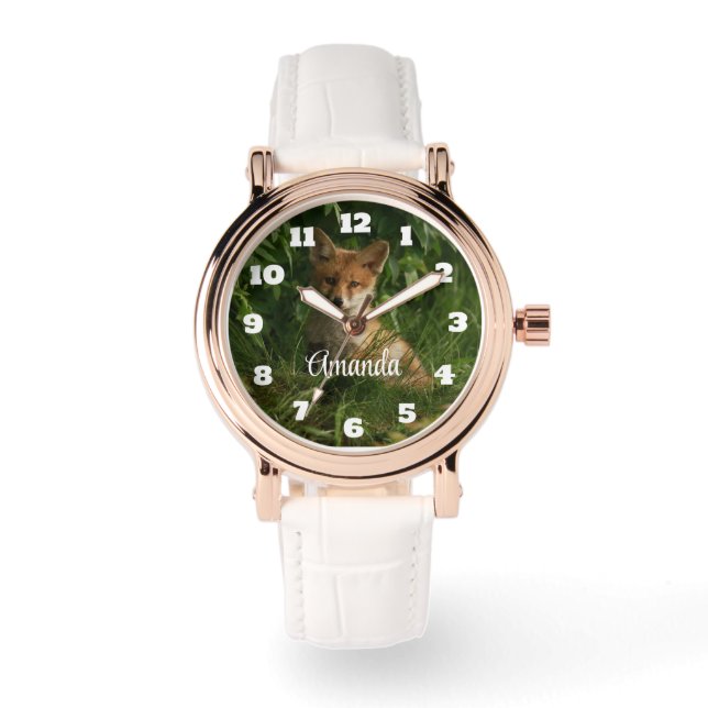 Reloj De Pulsera Hermoso lobo gris en un bosque oscuro (Anverso)