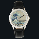 Reloj De Pulsera La gran ola de Kanagawa<br><div class="desc">La Gran Oleada Ver La Gran Ola de Kanagawa, también conocida como La Gran Ola o simplemente La Ola, es una huella de madera del artista japonés Katsushika Hokusai. Ejemplo de arte ukiyo-e, fue publicado en algún momento entre 1830 y 1833 como el primero en la serie de Hokusai Treinta...</div>