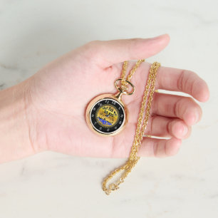 Reloj De Pulsera Las manos separadas muestran un pez y un bote con