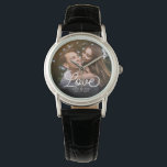 Reloj De Pulsera LOVE Modern Calligraphy Boda de fotografía simple<br><div class="desc">Moderno boda keepsake o hermoso regalo personalizado para recién casados novios o El día de San Valentín mostrando su foto de compromiso favorita con una moderna caligrafía de escritura leyendo AMOR sobre sus nombres personalizados y fecha sobre un gradiente oscuro para hacer que la tipografía destaque.</div>