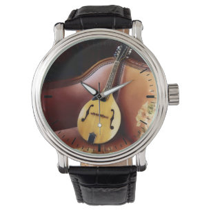 Reloj De Pulsera Mandolin en el sofá