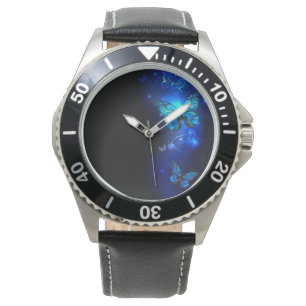 Reloj De Pulsera Mariposa morfo en el fondo oscuro