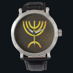 Reloj De Pulsera Menorah Flame<br><div class="desc">Una representación digital de la menorah judía de siete ramas (hebreo: מְ נ וֹ רָ ‎). La menorah de siete ramas, utilizada en el santuario portátil establecido por Moisés en el desierto y más tarde en el Templo en Jerusalén, ha sido un símbolo del judaísmo desde la antigüedad y es...</div>