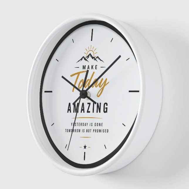 Reloj de pulsera minimalista motivacional (Ángulo)