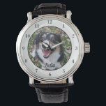Reloj De Pulsera Monograma del propietario del Mascota de la foto d<br><div class="desc">Personalice con la fotografía de su propio perro en este mascota personalizado y personalizar con su nombre en la parte inferior. Un hermoso regalo personalizado de reloj de pulsera para que el dueño de un perro o gato inmortalice su amor. Bordeado de blanco con números negros.</div>