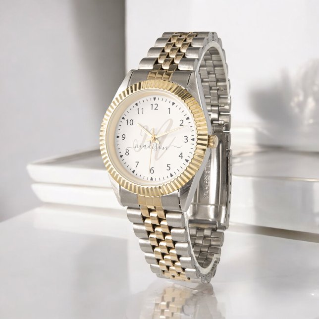 Reloj De Pulsera Monograma inicial y nombre de estilo beige moderno (Subido por el creador)