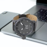 Reloj De Pulsera Monograma mínimo moderno negro y blanco<br><div class="desc">Este moderno diseño cuenta con iniciales tipográficas y un nombre para un ambiente minimalista que se puede personalizar fácilmente.</div>