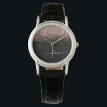 Reloj De Pulsera Monograma monograma de guion de Purpurina rosa de<br><div class="desc">Oro negro y Rosa - Rubor Pink Sparkle Purpurina Script Monograma Watch. Esto hace que la graduación perfecta, el cumpleaños, el boda, la ducha de novia, el aniversario, la ducha de bebé o la fiesta de soltera sea un regalo para alguien que ama el lujo glam y los estilos de...</div>