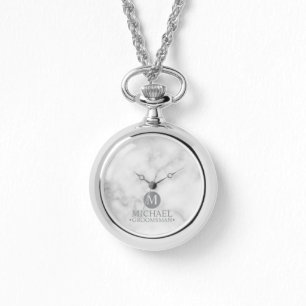 Reloj De Pulsera Monograma y nombre clásicos de los Groomsmen perso
