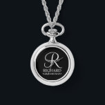 Reloj De Pulsera Monograma y nombre del Groomsman personalizado<br><div class="desc">Elegante Regalos Groomsman personalizados en blanco y negro con un monograma personalizado en un estilo de letra blanco elegante con el nombre y el título de un groomsman en un estilo de letra serif clásico sobre fondo negro. También perfecto para el mejor hombre, padre de la novia, dama de honor,...</div>