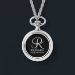 Reloj De Pulsera Monograma y nombre del Groomsman personalizado<br><div class="desc">Elegante Regalos Groomsman personalizados en blanco y negro con un monograma personalizado en un estilo de letra blanco elegante con el nombre y el título de un groomsman en un estilo de letra serif clásico sobre fondo negro. También perfecto para el mejor hombre, padre de la novia, dama de honor,...</div>