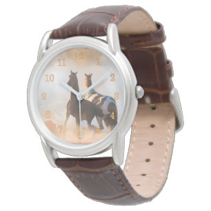 RELOJ DE PULSERA MOSTRACIÓN DE CABALLO SALVAJE EN SEDONA