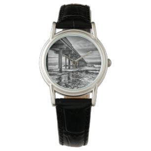 Reloj De Pulsera muelle en blanco y negro al amanecer, California
