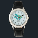 Reloj De Pulsera Niños Cute Personalizado de dinosaurios azules y n<br><div class="desc">Este lindo y moderno reloj de niños azules presenta un personalizado de dinosaurios estegosaurios azul y amarillo, y puede ser personalizado con el nombre de sus hijos. Con números claros y fácilmente legibles, este 'primer' reloj es genial para niños o niños recién empezando a aprender el tiempo. ¡El diseño de...</div>