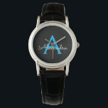 Reloj De Pulsera Nombra de monograma de guión azul negro<br><div class="desc">Reloj de nombres de monograma de escritura simple negro y azul. Esto hace que la graduación perfecta, el cumpleaños, el boda, la ducha de novia, el aniversario, la ducha de bebé o la fiesta de soltera sea un regalo para alguien que ama el lujo glam y los estilos de moda....</div>