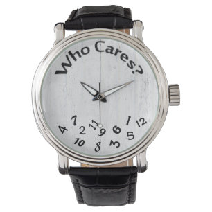 Reloj De Pulsera números revueltos en madera blanqueada