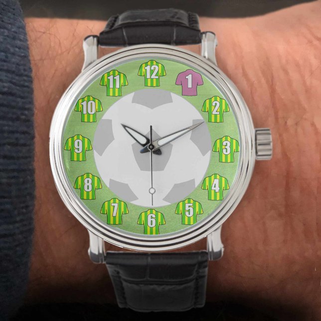 Reloj De Pulsera Observatorio del fútbol - con Camisetas verdes y a (Subido por el creador)