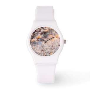 Reloj De Pulsera Oleaje entrante y conchas marinas en la isla de Sa