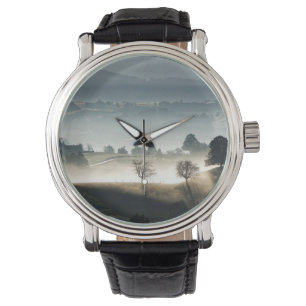 Reloj De Pulsera Paisaje campestre brumoso de Suiza