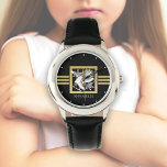 Reloj De Pulsera Patinaje artístico moderno sobre hielo y patinaje<br><div class="desc">El diseño presenta un par de patines de hielo sobre un escudo de copos de nieve con fondo negro y purpurina de oro falso. Este elegante diseño de deportes de invierno sirve como un reloj de pulsera moderno y único con texto personalizado para chicas.</div>