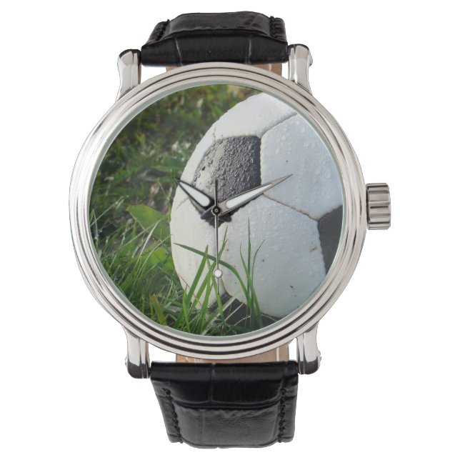 Reloj De Pulsera Pelota de fútbol negra y blanca en verde (Anverso)