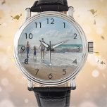 Reloj De Pulsera Personalizado de fotografía familiar<br><div class="desc">Personaliza y agrega tu foto de tu familia,  hijos,  esposa,  novia o mascota. Números negros.</div>