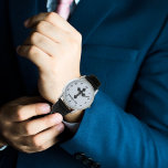 Reloj De Pulsera Personalizado Fecha Cruzada Negrita<br><div class="desc">Este reloj de hombres cristianos tiene una fecha personalizado y una cruz audaz,  lo que lo convierte en un gran regalo para confirmaciones,  primeras comuniones,  bodas o cualquier otro regalo de aniversario para él. Conmemorar una fecha con estilo con este reloj personalizado.</div>
