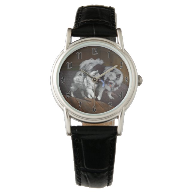 Reloj De Pulsera Pintado Keeshond Playtime - Arte Perro Original. (Anverso)