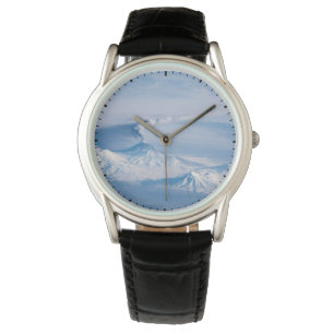 Reloj De Pulsera Pluma Emanando Del Volcán Kliuchevskoi.