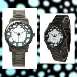 Reloj De Pulsera Polka retro moderno con puntos azul blanco y negro<br><div class="desc">Personalice este moderno y divertido estilo retro de polka-dots mirar con un Nombre o su propio texto dentro de este borde de círculos turquesa de gradiente azul y blanco sobre negro. Esta imagen es fotografía original de JLW_PHOTOGRAPHY.</div>