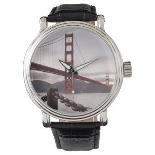 Reloj De Pulsera Puente Golden Gate contra las montañas