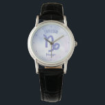 Reloj De Pulsera Rótulo Astrológico Cute Personalizado Capricorn<br><div class="desc">Este reloj Capricornio, de color púrpura y lavanda personalizado, presenta su signo astrológico del Zodiac en un brillo hermoso como las constelaciones. Personalizar este lindo símbolo de astrología regalo de reloj de pulsera con tu nombre en un hermoso guión cursivo para alguien con un cumpleaños de finales de diciembre o...</div>