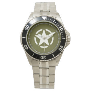 Reloj De Pulsera Star Stencil Vintage sobre el verde caqui