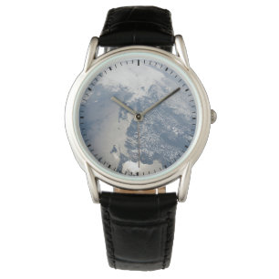 Reloj De Pulsera Sunglint En La Costa De Massachusetts.