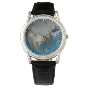 Reloj De Pulsera Tierra Fuerte con nubes simuladas sobre Norteaméri