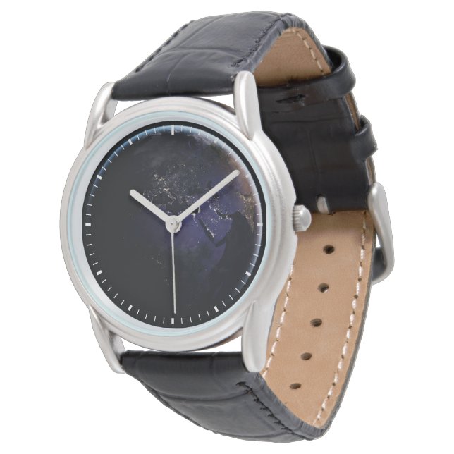 Reloj De Pulsera Tierra Llena Que Muestra Luces De La Ciudad De Eur (Angular)