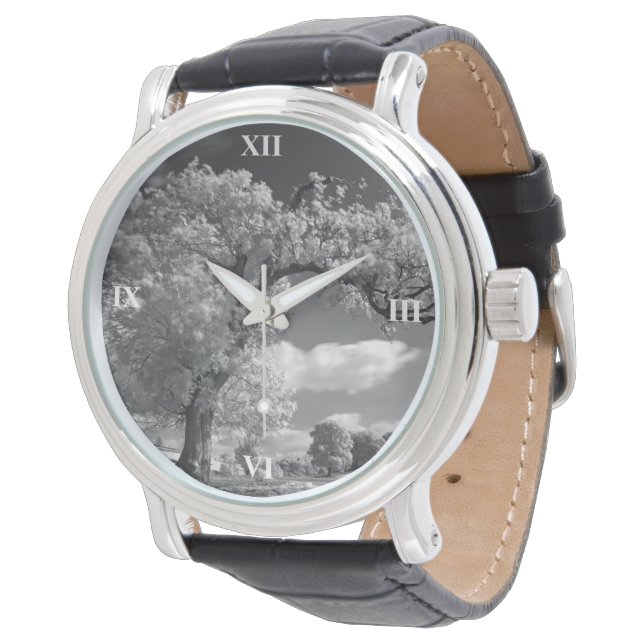 Reloj De Pulsera Un árbol sopla en el viento (Angular)