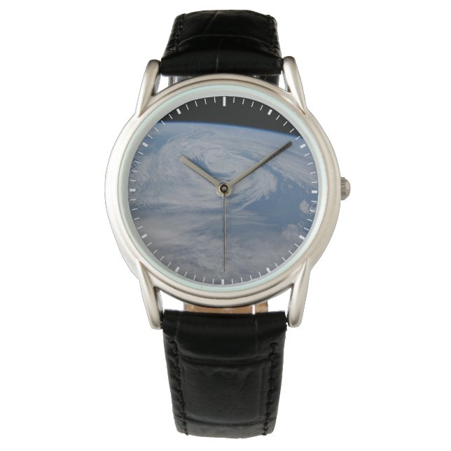 Reloj De Pulsera Un Sistema De Baja Presión Mediano-Atlántica. (Anverso)