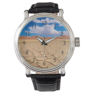 Reloj De Pulsera Una llanura desértica agrietada